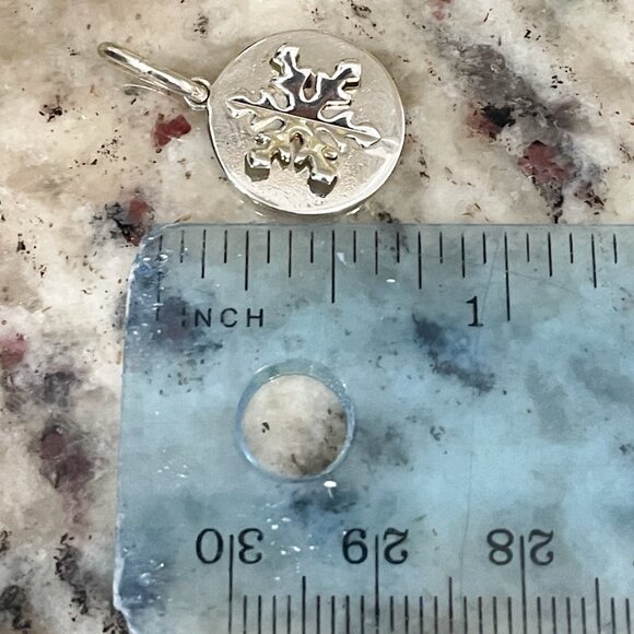 Tiffany & Co. Snowflake Charm Pendant Sterling Silver (Hallmark Missing) - Picture 9 of 9